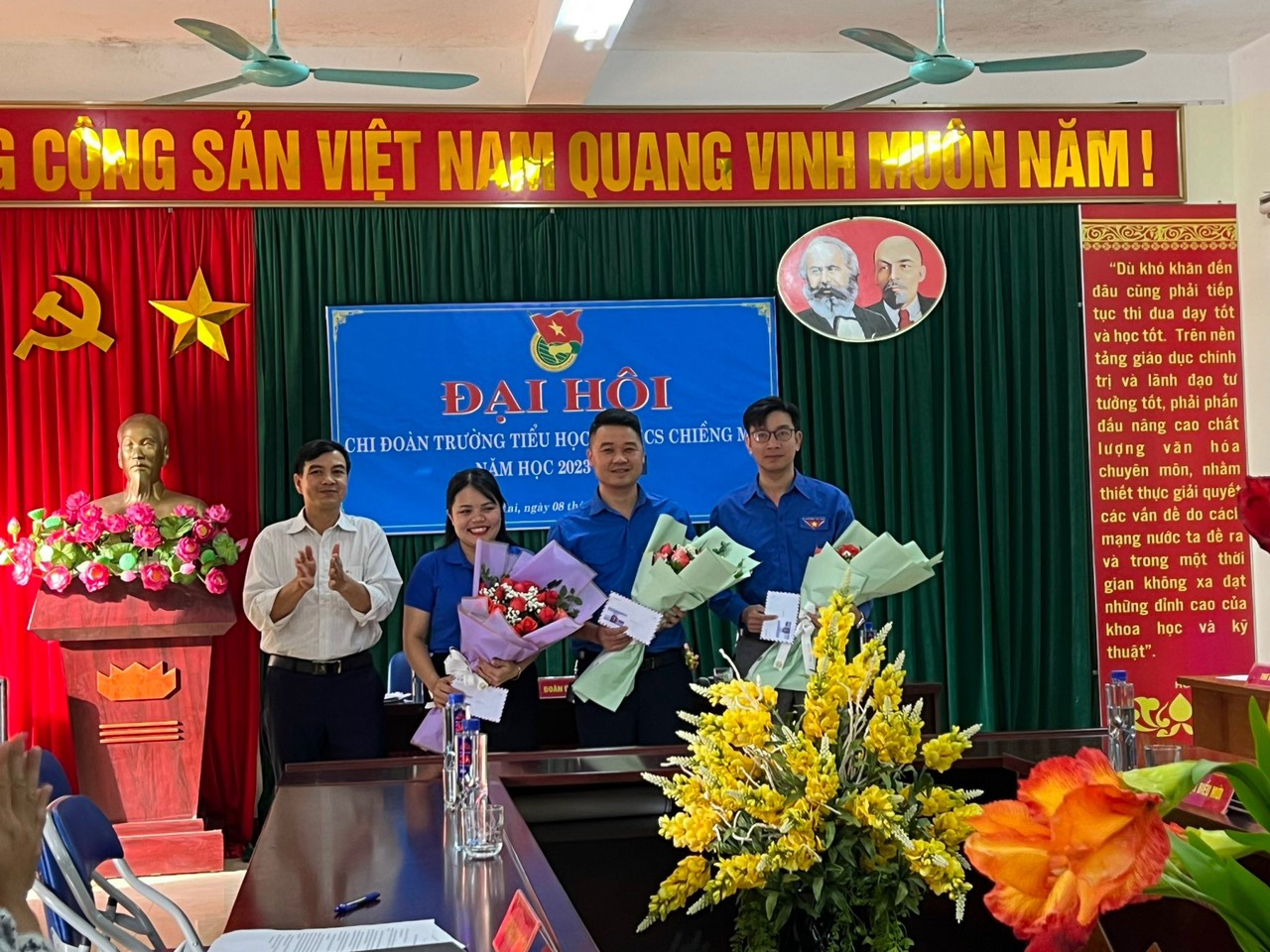 (Đoàn viên hoàn thành xuất sắc nhiệm vụ năm học 2022-2023)